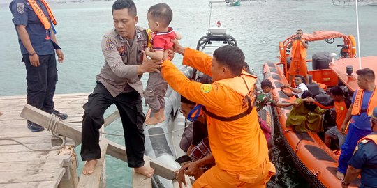 Perahu Motor Karam di Labuan Bajo, 17 Penumpang Diselamatkan