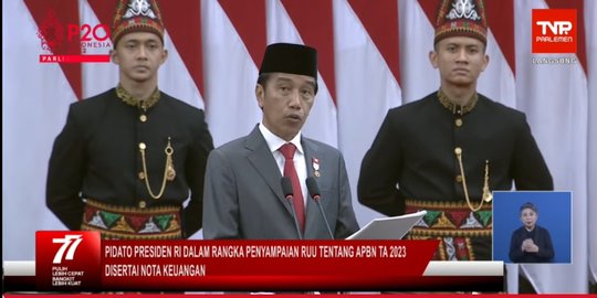 Jokowi Kesal Dana Pemda Rp278 Triliun Mengendap di Bank