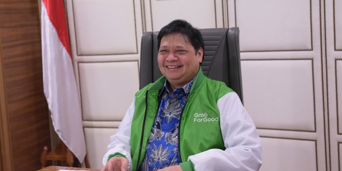 Respons Menko Airlangga saat Pengusaha Gugat Aturan Penetapan UMP 2023