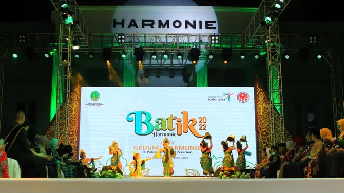 pemkot pasuruan gelar festival harmoni batik