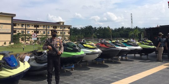 Polisi Sita 21 Jet Ski dan 2 Speed Boat Milik Apin BK Senilai Rp5,8 Miliar