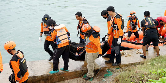 Turun ke Danau Perumahan Kedaton Golf Tangerang, Pemancing Tewas Tenggelam