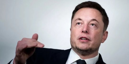 Elon Musk Sebut Uji Coba Pasang Chip ke Otak Manusia Enam Bulan Lagi