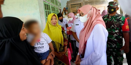 Ngantor di Desa, Bupati Ipuk Kembali Gerilya Bantu Balita Stunting