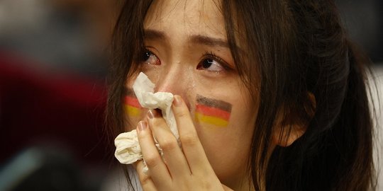 Suporter Cantik Menangis usai Jerman Tersingkir di Piala Dunia 2022