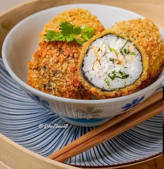 5 cara membuat onigiri dengan nasi biasa tetap lengket dan tidak mudah ambyar