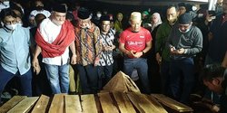 Akbar Tanjung Antar Ferry Mursyidan Baldan ke Peristirahatan Terakhir