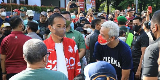 Di Depan Jokowi, Gubernur Jateng Singgung Gaji Guru