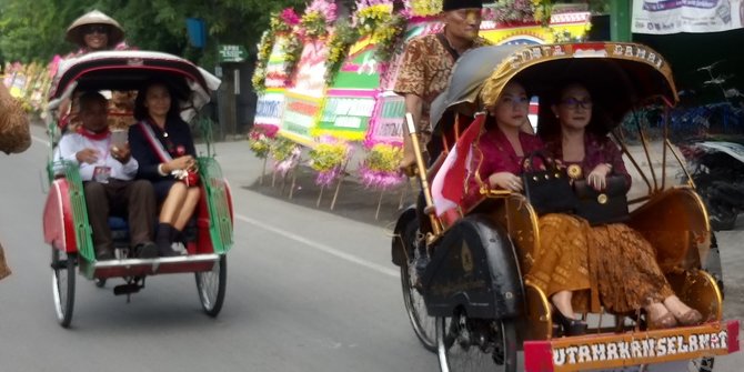 Ratusan Becak hingga Shuttle Bus Siap Antar Tamu Ngunduh Mantu Jokowi