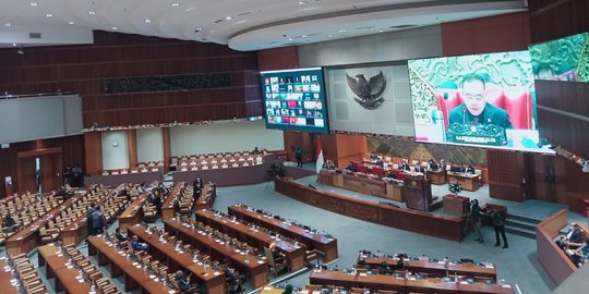 Beda dengan PKS, Interupsi Demokrat soal RKUHP Diberi Pujian & Tepuk Tangan