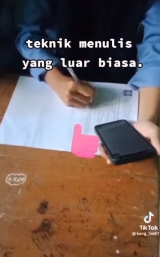 kebiasaan menulis unik