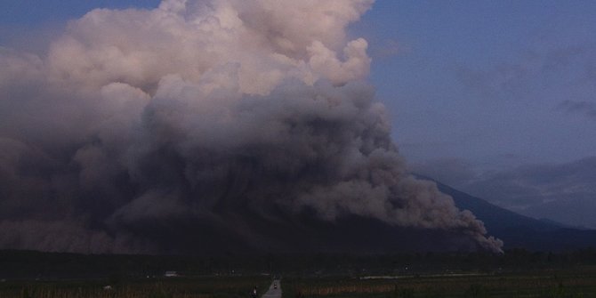 PVMBG: Aktivitas Vulkanik Gunung Semeru Masih Tinggi, Masyarakat Waspada