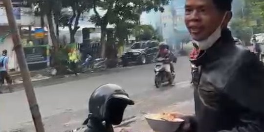 Hendak Makan Bubur, Pria ini Panik Lihat Bom Bunuh Diri di Polsek Astana Anyar