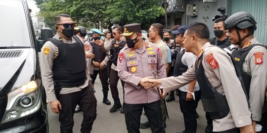 Kapolri Sambangi Polsek Astana Anyar Tinjau Situasi Pascabom Bunuh Diri