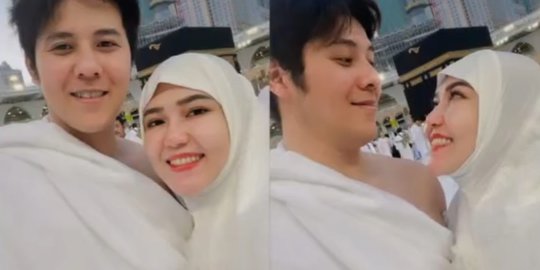 Jalani Rangkaian Umrah, Ini 5 Momen Via Vallen dan Chevra Yolandi di Tanah Suci