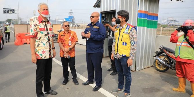 Ganjar Pastikan Tol Semarang-Demak Siap Digunakan di Libur Natal dan Tahun Baru