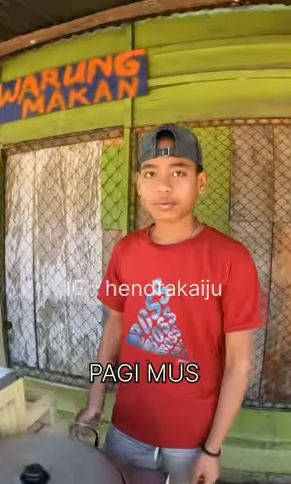 polisi ini kaget harga nasi pecel ayam di pedalaman papua segini