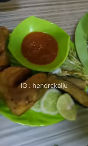 polisi ini kaget harga nasi pecel ayam di pedalaman papua segini