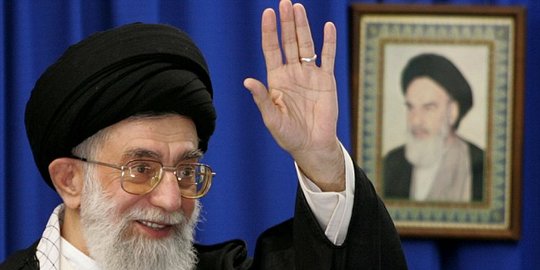 Adik Perempuan Ayatullah Ali Khamenei Serukan Pasukan Garda Revolusi Iran Dibubarkan