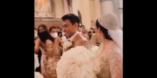 Sah! Ini Potret Pernikahan Chelsea Islan dan Rob Clinton yang Berlangsung Mewah