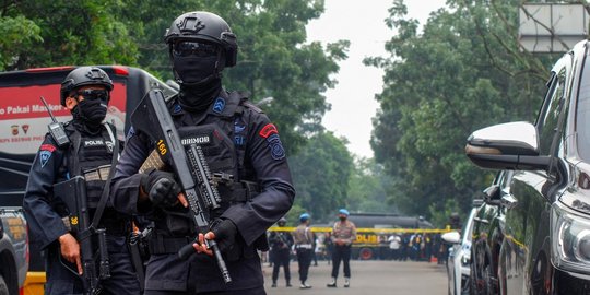 Polisi Periksa Tiga Anggota Keluarga Pelaku Bom Bunuh Diri di Polsek Astana Anyar