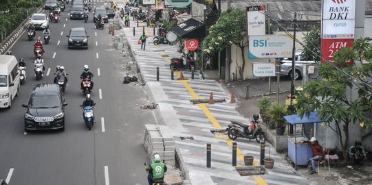 Pemkot Depok Akui Proyek Trotoar Margonda Molor