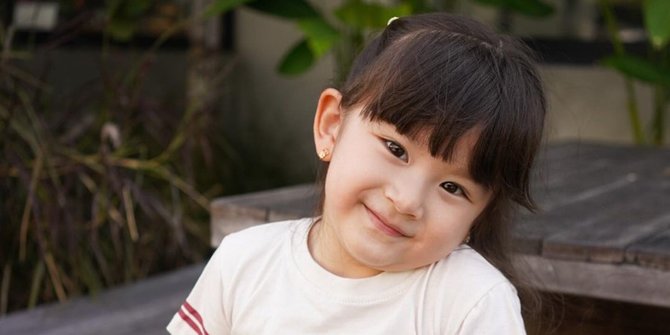 Momen Lucu Vechia Anak Franda Berangkat Sekolah Pakai Piyama