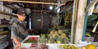 Harga Buah Naik, Omzet Pedagang Pasar di Tangerang Selatan Mulai Menurun