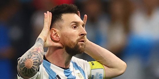 Panas, Ini Selebrasi Provokatif Messi di Depan Louis van Gaal