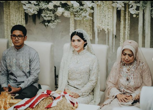 bakal jadi wali nikah ini 6 fakta allen gudono kakak erina gudono