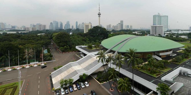 Dianggap Perjuangkan Etika Lembaga, 27 Anggota DPR Terima Penghargaan dari MKD