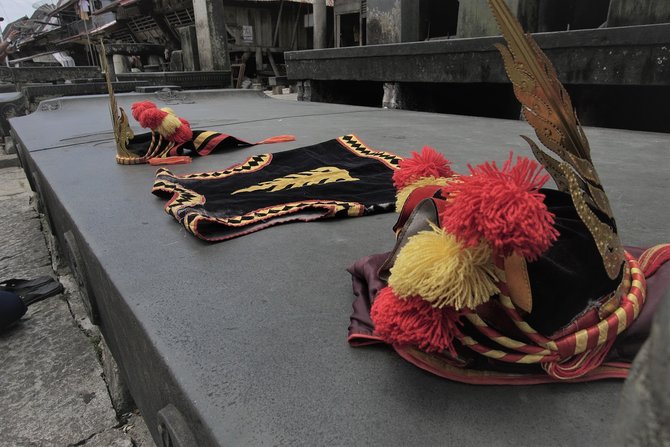 pakaian adat nias penuh makna