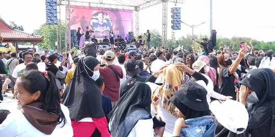 Relawan Ganjar Gaet Kalangan Muda di Daerah Lewat Dangdut dan Karikatur