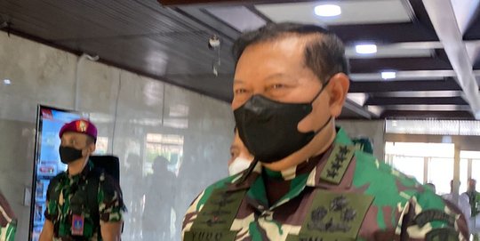 Senyum Kasal Yudo Margono Jelang Pengesahan Panglima TNI di DPR