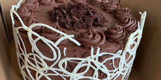 Tak Seseram Namanya, Devils Chocolate Cake Ini Justru Bikin Pecinta Cokelat Bahagia