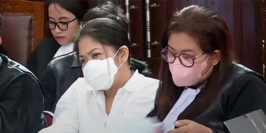 Putri Candrawathi Bantah Eliezer: Saya Tidak Tiduran, Tapi Duduk Selonjoran