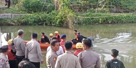 Tragis, Siswa SMP di Bekasi Terserempet Kereta, Terpental dan Tenggelam di Kali