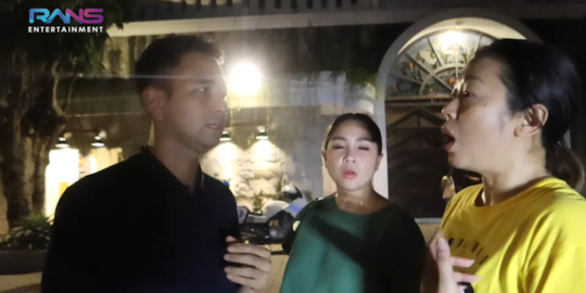 Raffi Ahmad dan Gigi Melongo Melihat Pendopo Milik Soimah 'Ini Gede Bagus Banget'