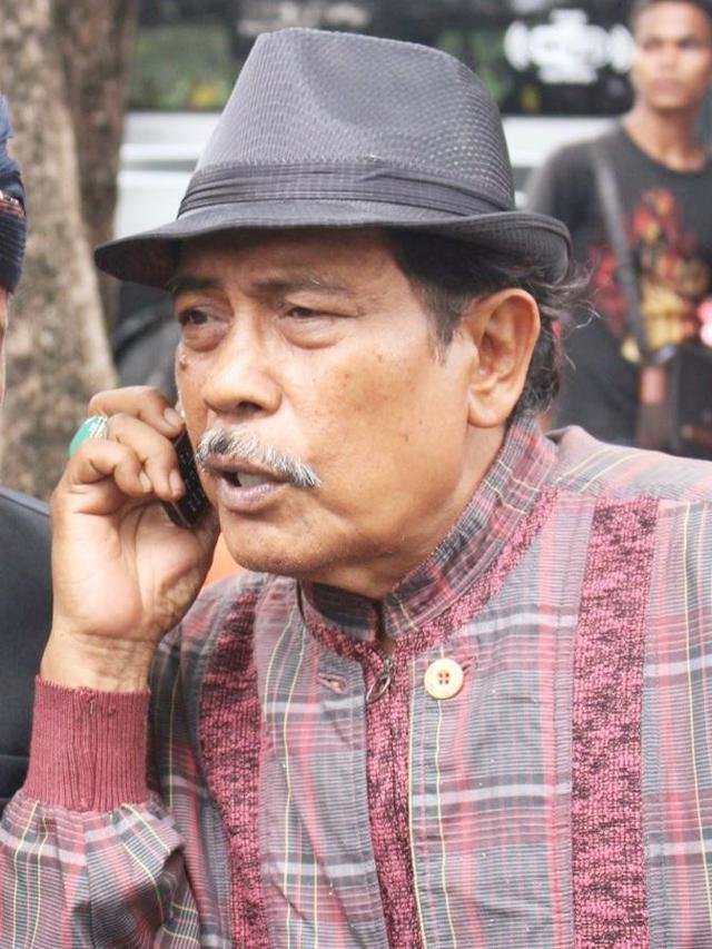 meninggal dunia ini perjalanan karier otis pamutih pak rt di suami suami takut istri