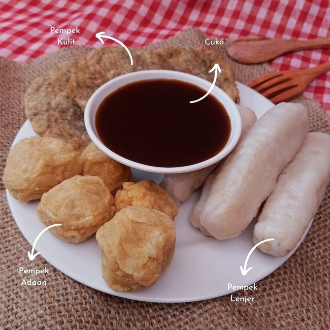 gurih dan sedap lezatnya pempek di jakarta ini bisa bikin ketagihan