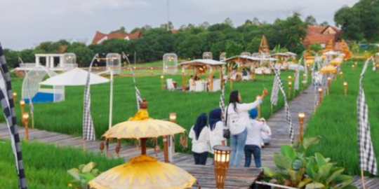 Serunya Bersantai di Kampung Sabin, Restoran Unik Bernuansa Bali di Cirebon