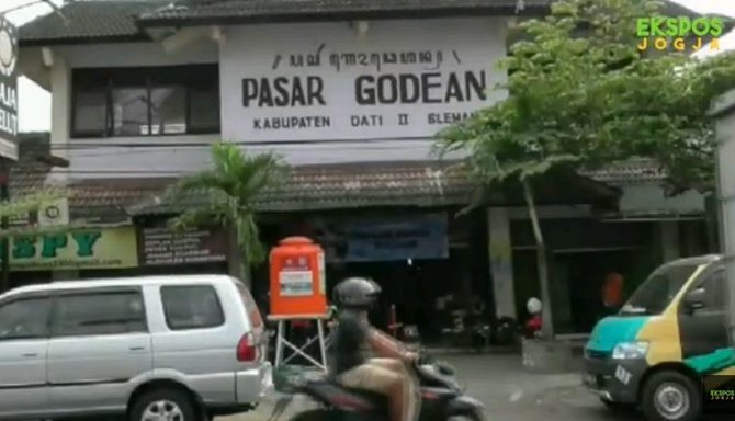makam keramat di pasar godean