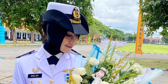 Ingat Serka Welny Septiana TNI AL Berwajah Glowing? Ternyata Kini Sudah Perwira