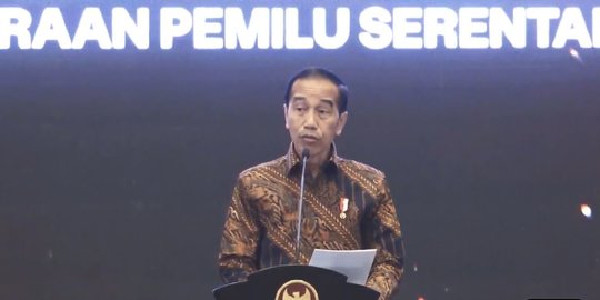 Jokowi Wanti-wanti Bawaslu soal DPT Pemilu: Lapor Saya jika Pemerintah Tak Kooperatif