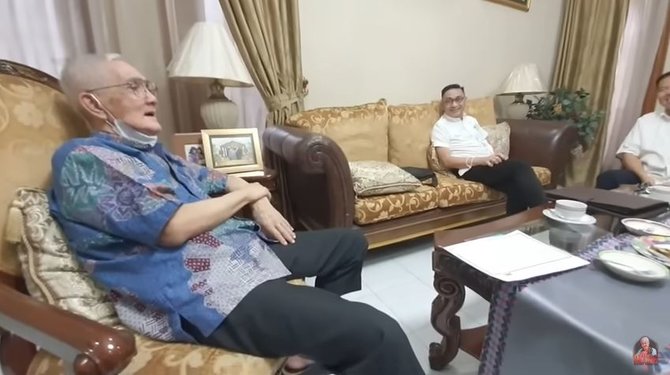 pensiun jenderal eks pangab try sutrisno saat masih letkol tempati rumah bintara