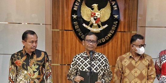 Mahfud MD Tolak Ungkap Pensiunan TNI Beking Tambang dan Mafia