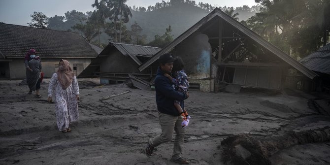 BNPB Ungkap Alasan Tidak Ada Korban Jiwa dalam Erupsi Gunung Semeru