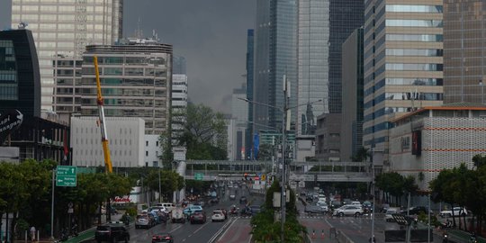 Cuaca Jakarta Hari Ini, BMKG Prediksi Hujan Petir dan Angin Kencang