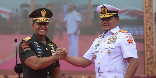 Momen Sertijab Panglima TNI kepada Laksamana Yudo Margono