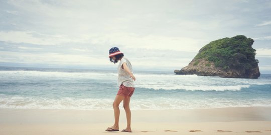 25 Pantai Malang Terbaik di Kawasan Jalur Lintas Selatan (JLS)